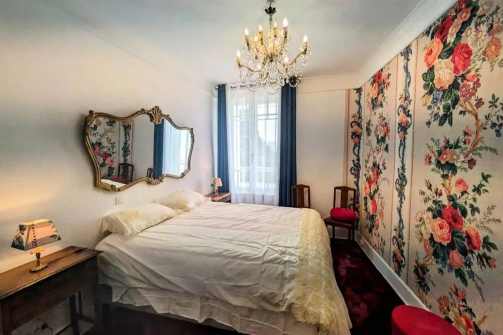 Studio Au Grand H&ocirc;tel Du Revard : Un Voyage Dans Le Temps-Image-tags.