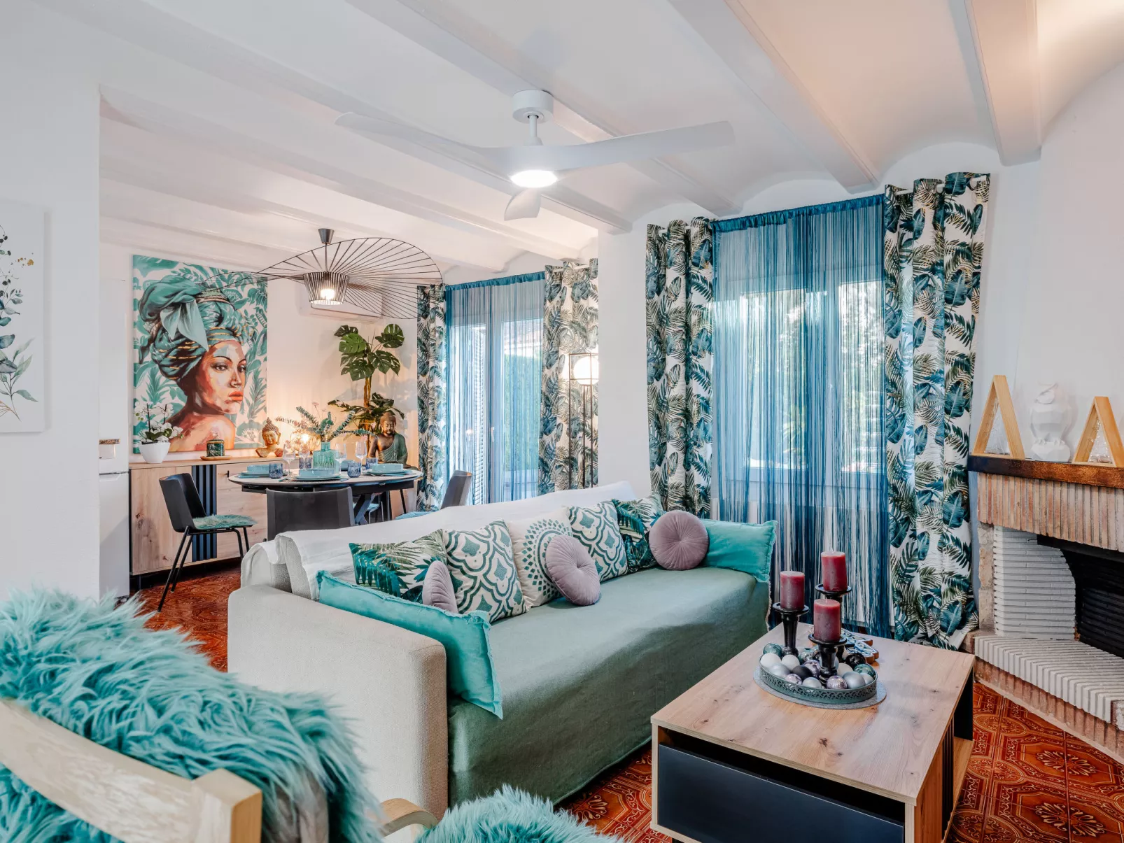 Residencia La Perla-Binnen