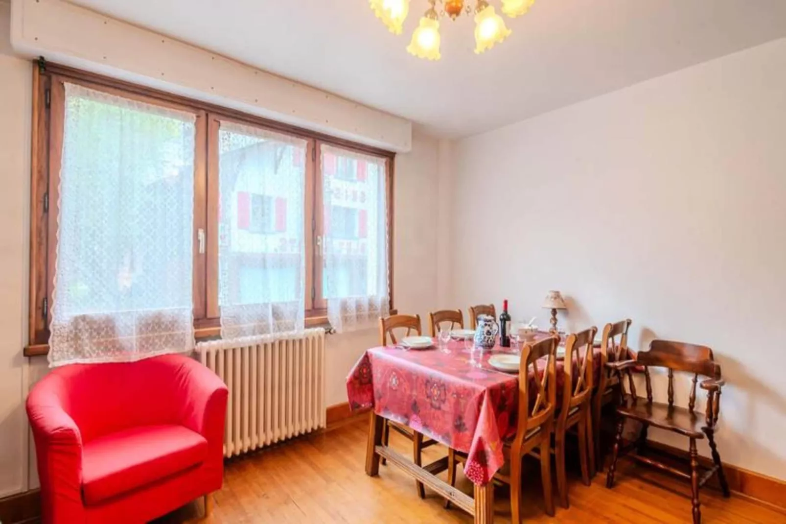 Résidence Les Irantelles-Eetkamer