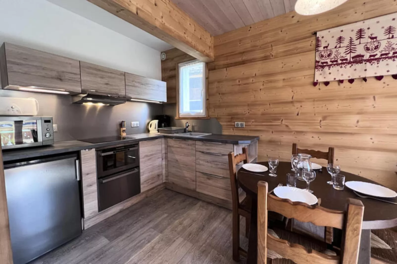 Appartements à La Clusaz-Eetkamer