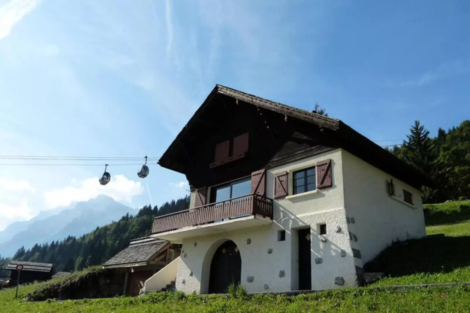 Résidence Foret-Buitenkant zomer