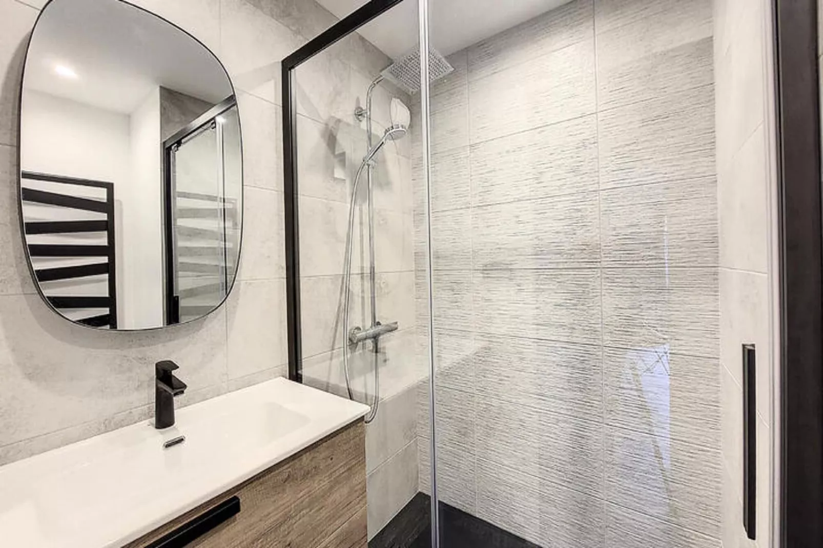 Appartements à Saint Jean d'Aulps-Badkamer