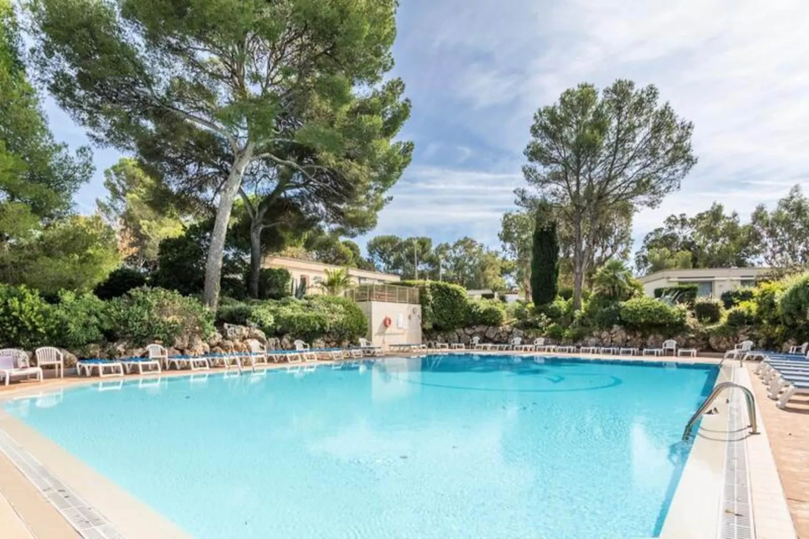 Résidence Pierre & Vacances La Corniche d'Or-Overloop