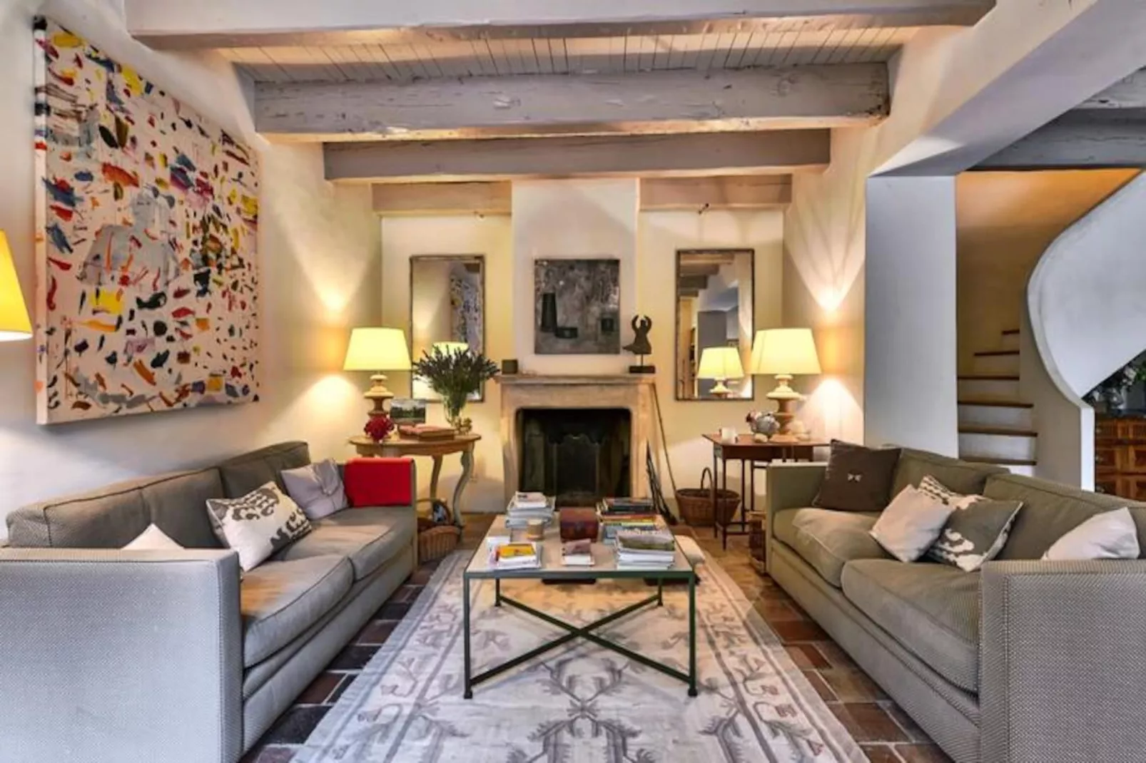 "le Mas Des Oliviers: Esprit Proven&ccedil;al Authentique"-Image-tags.