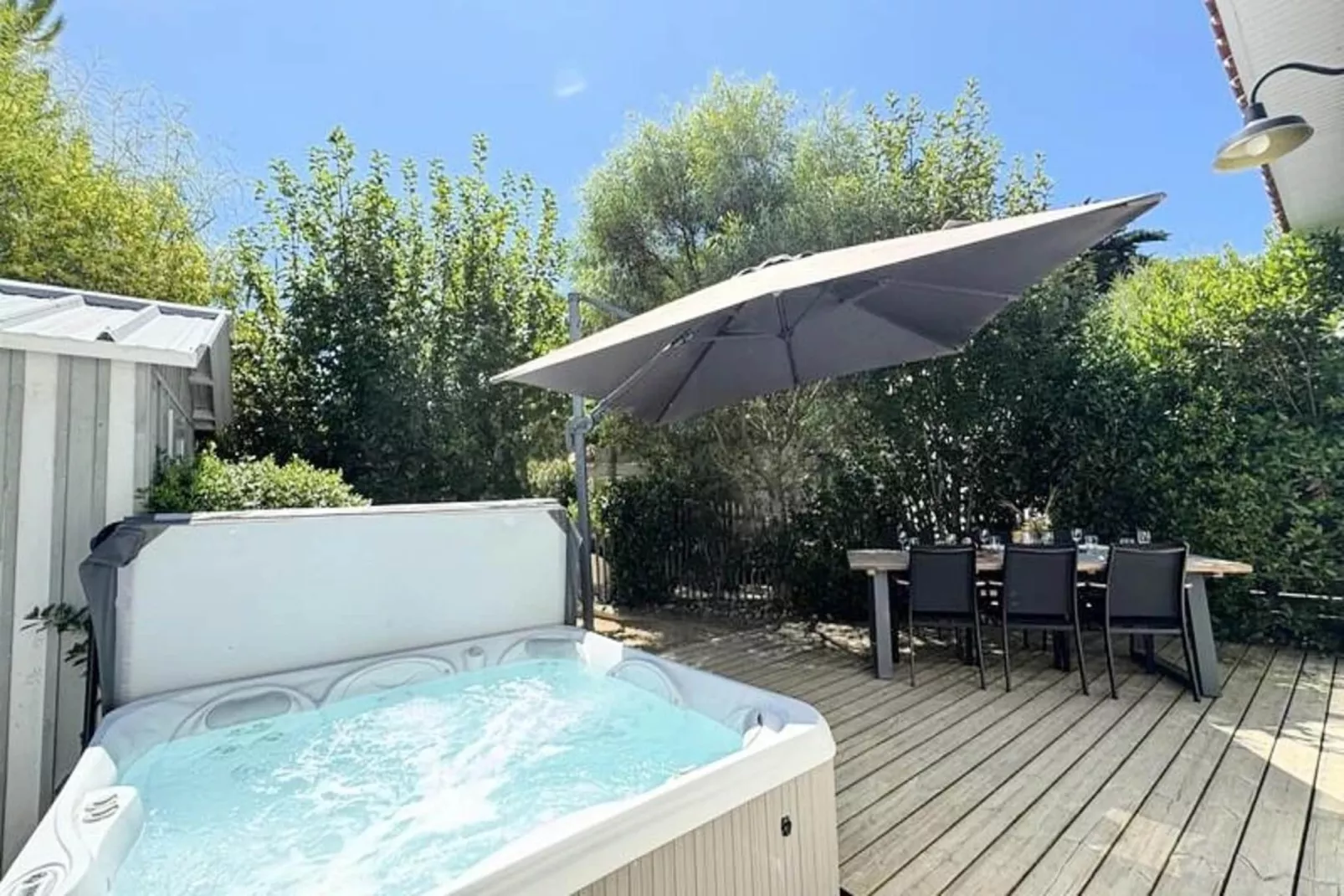 Villa Irlande - Domaine Le Sherwood-Eetkamer