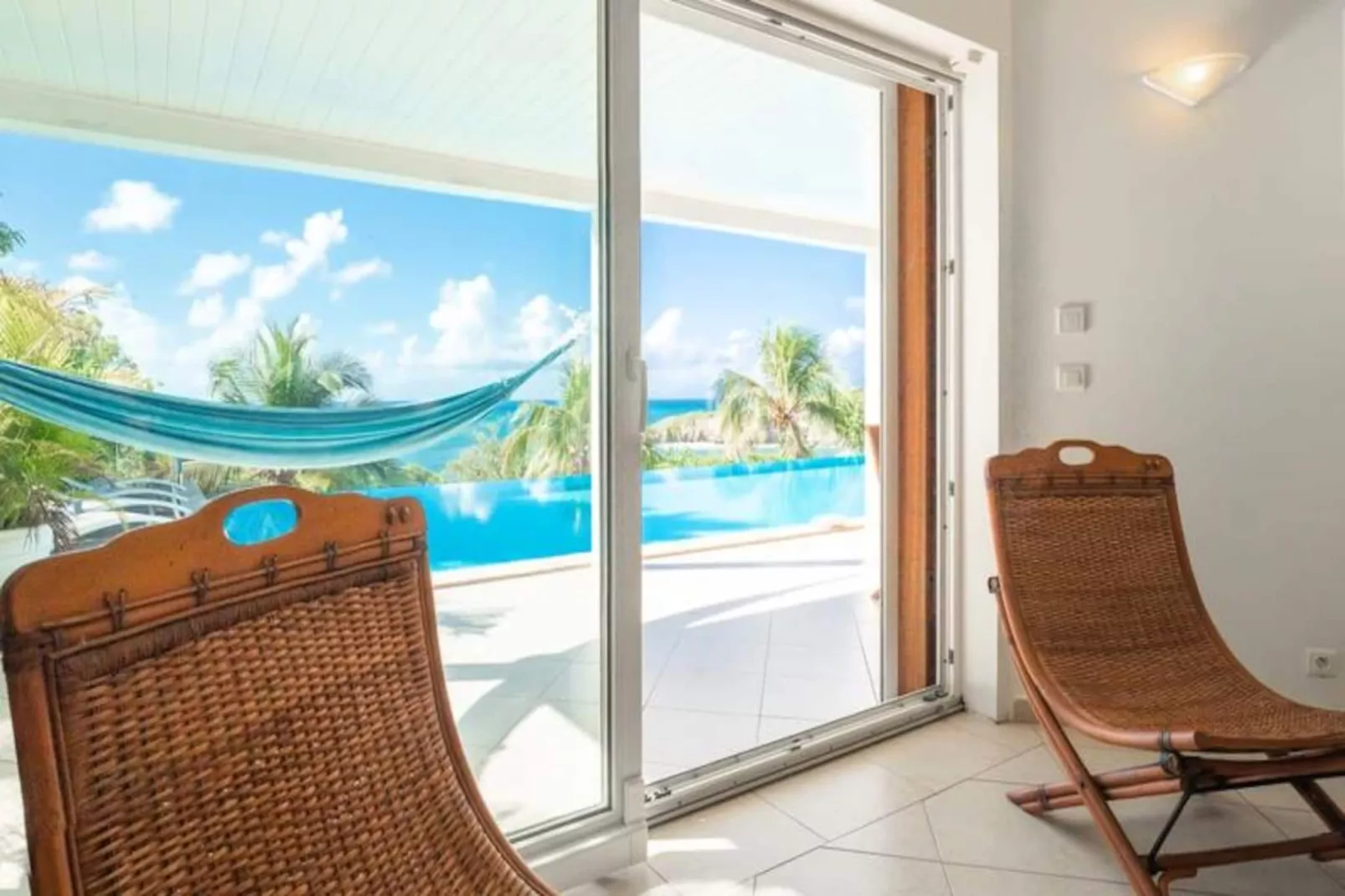 Villa Nora-Image-tags.