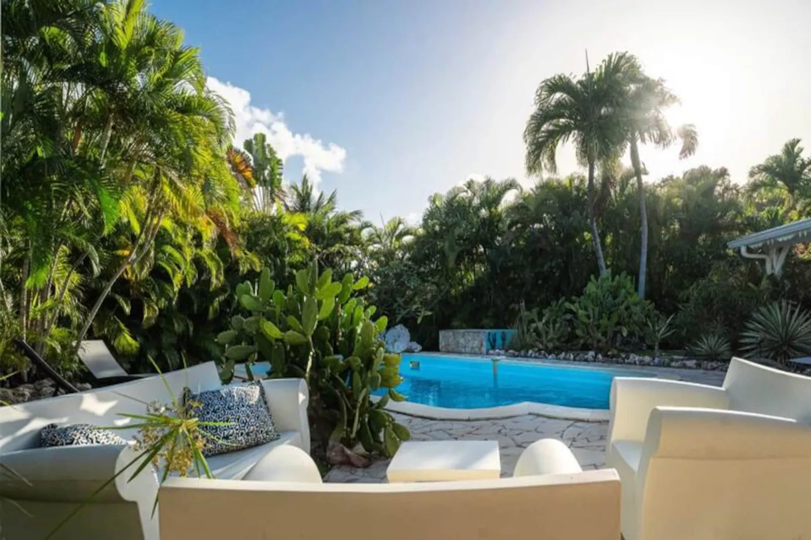 Villa Secr&egrave;te-Image-tags.