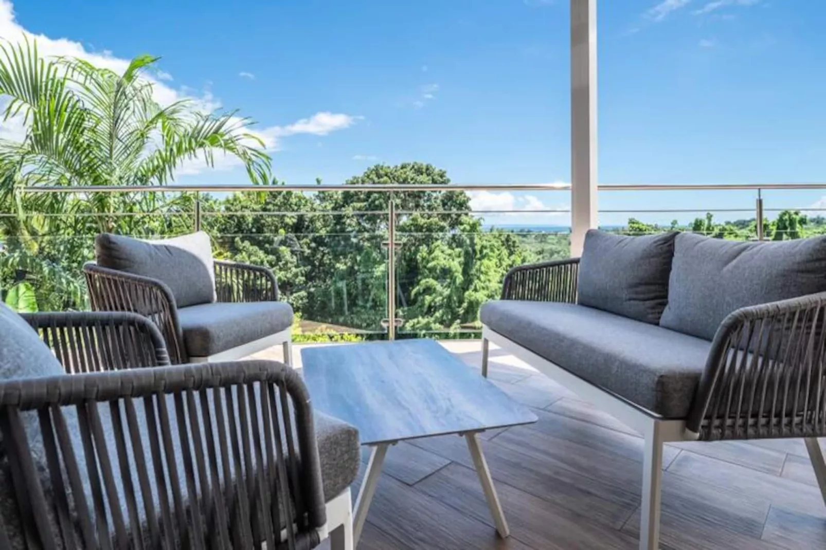 Villa Te Amo-Image-tags.