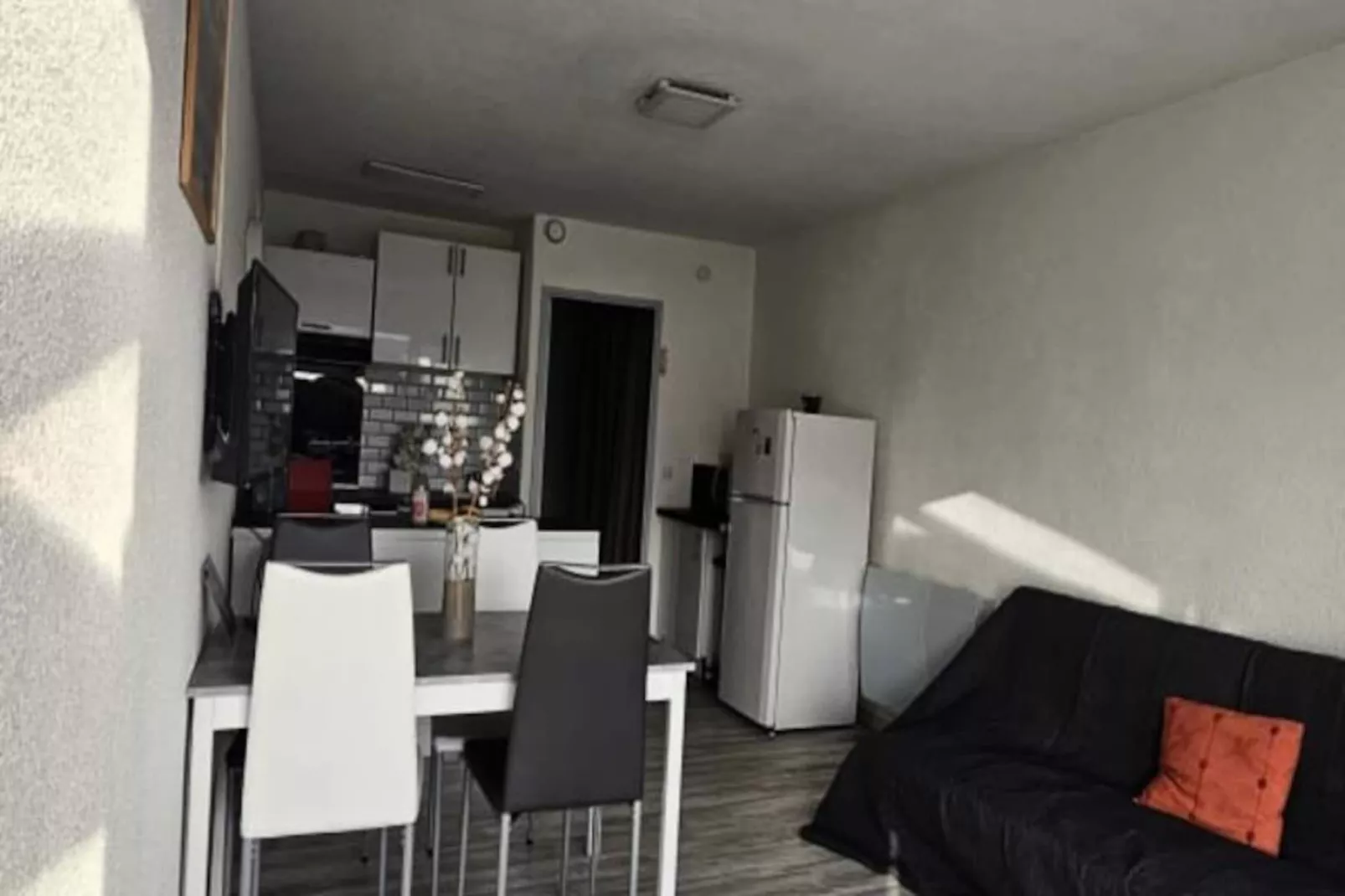 Résidence La Fleur De Roseau 200m De La Plage, 300 M Des Commerces-Image-tags.