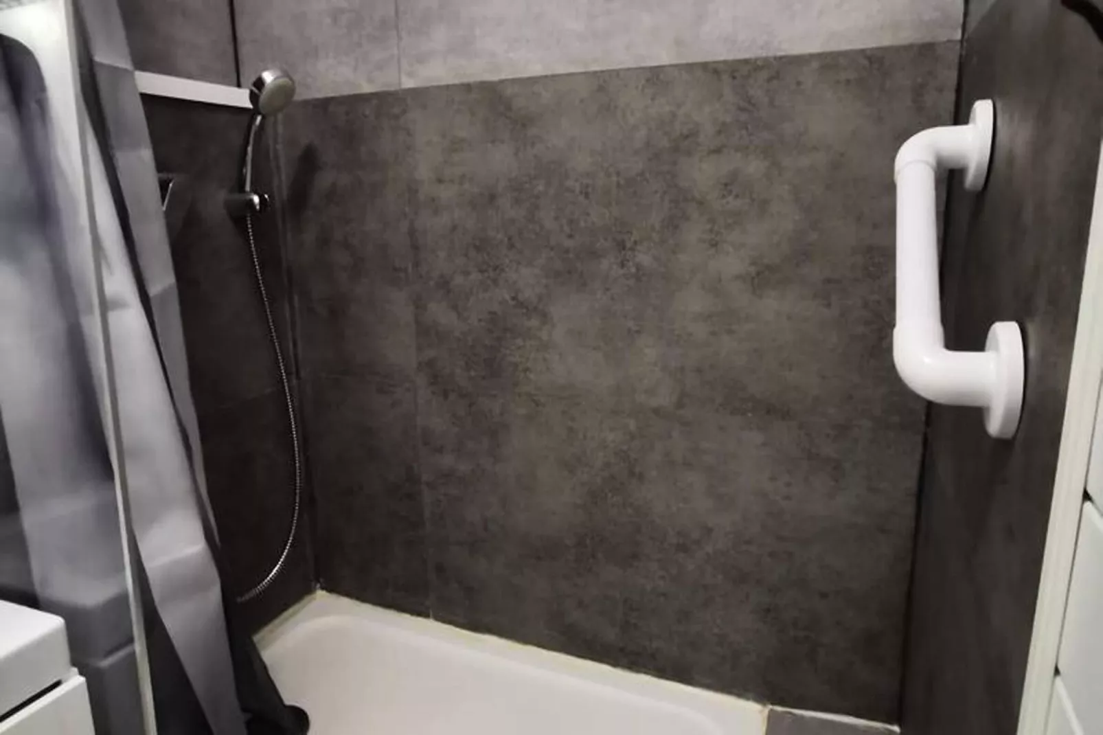 Résidence "le Saint Pierre"-Badkamer