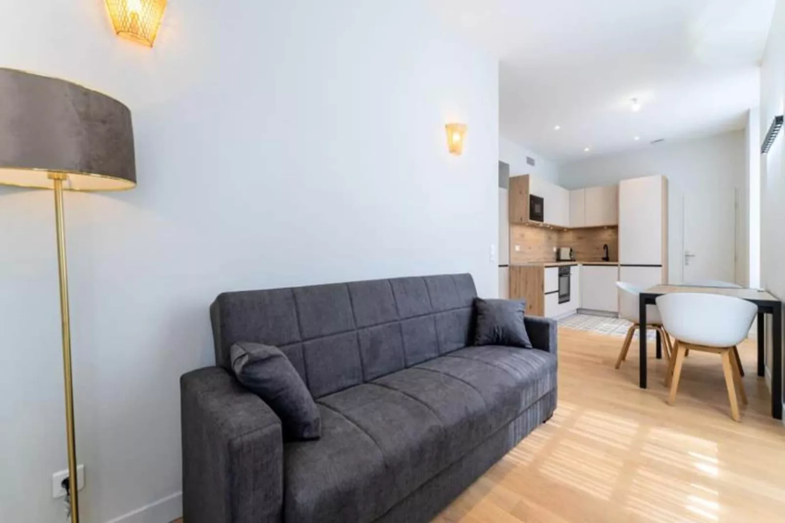 Charmant Appartement Pour 4 Au C&oelig;ur De Bordeaux-Buitenkant zomer