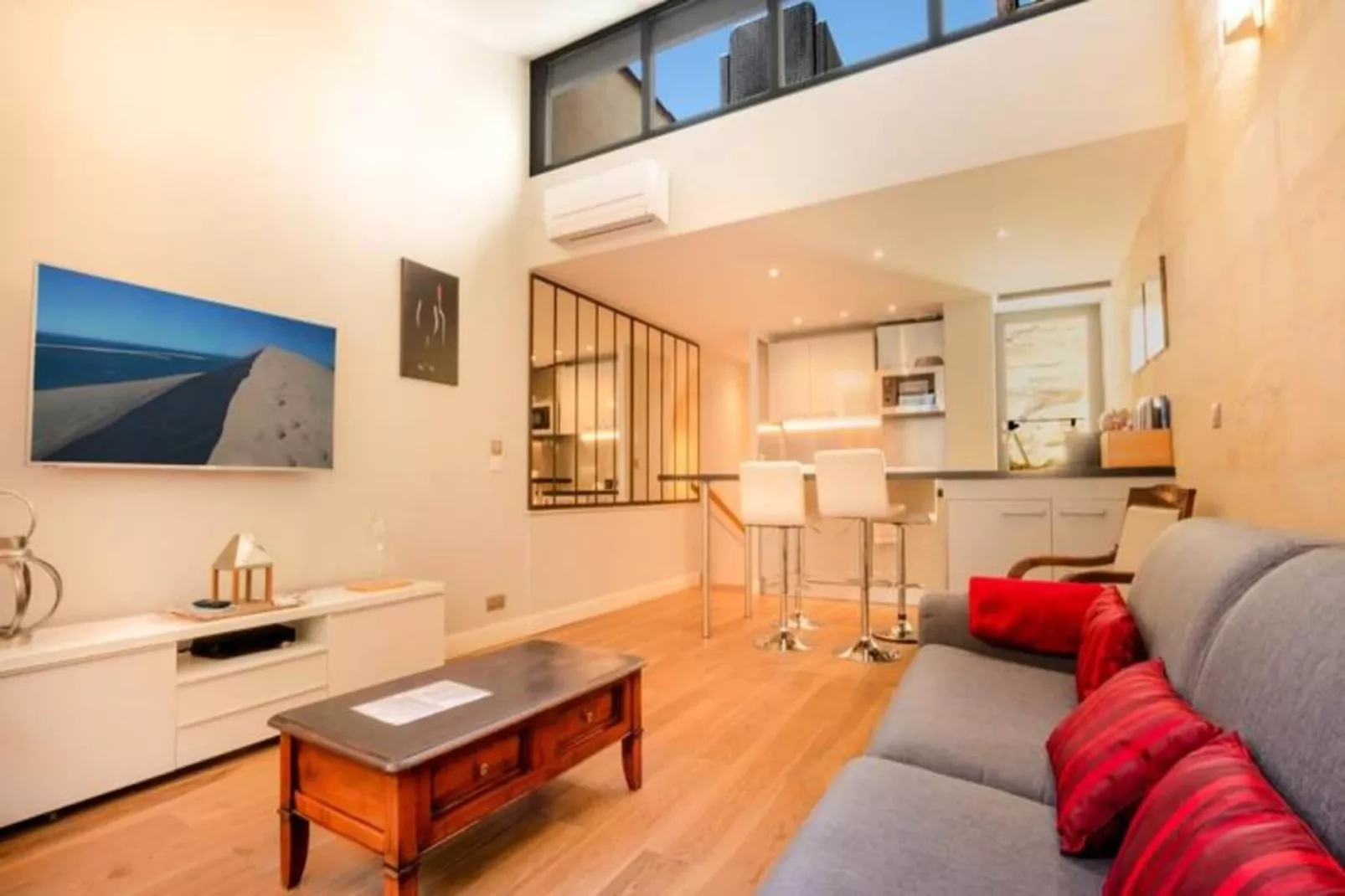 Superbe Duplex De Qualit&eacute;, En Hypercentre Avec Rooftop Et Climatisation-Eetkamer