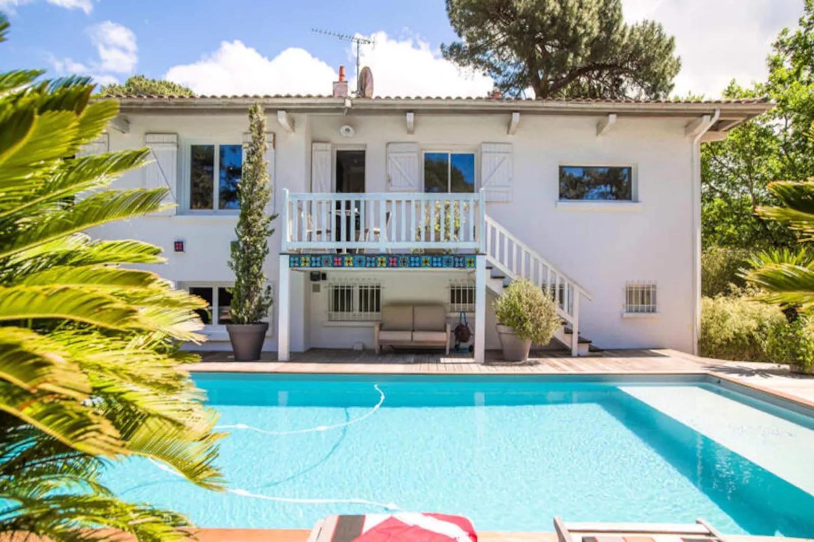 Superbe Villa Calme Avec Piscine Chauff&eacute;e Et Jacuzzi &agrave; 300 M De La Plage-Image-tags.