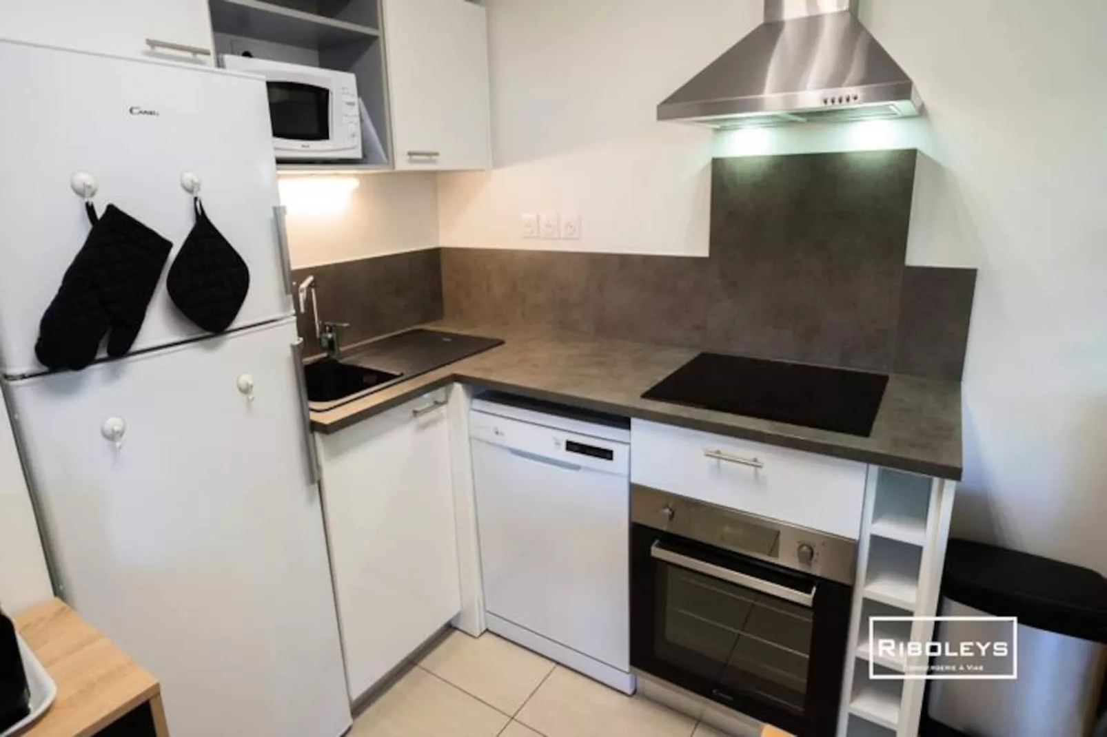 T4 Climatis&eacute; Avec Piscine &agrave; 400m De La Mer-Image-tags.