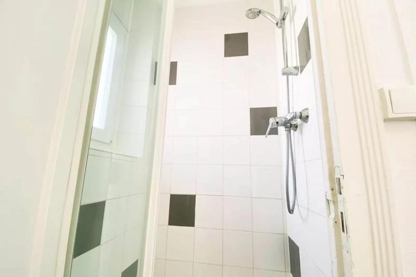 Le Berri'appart | T3 Tout &eacute;quip&eacute; | Tramway, Gare 🚡-Badkamer