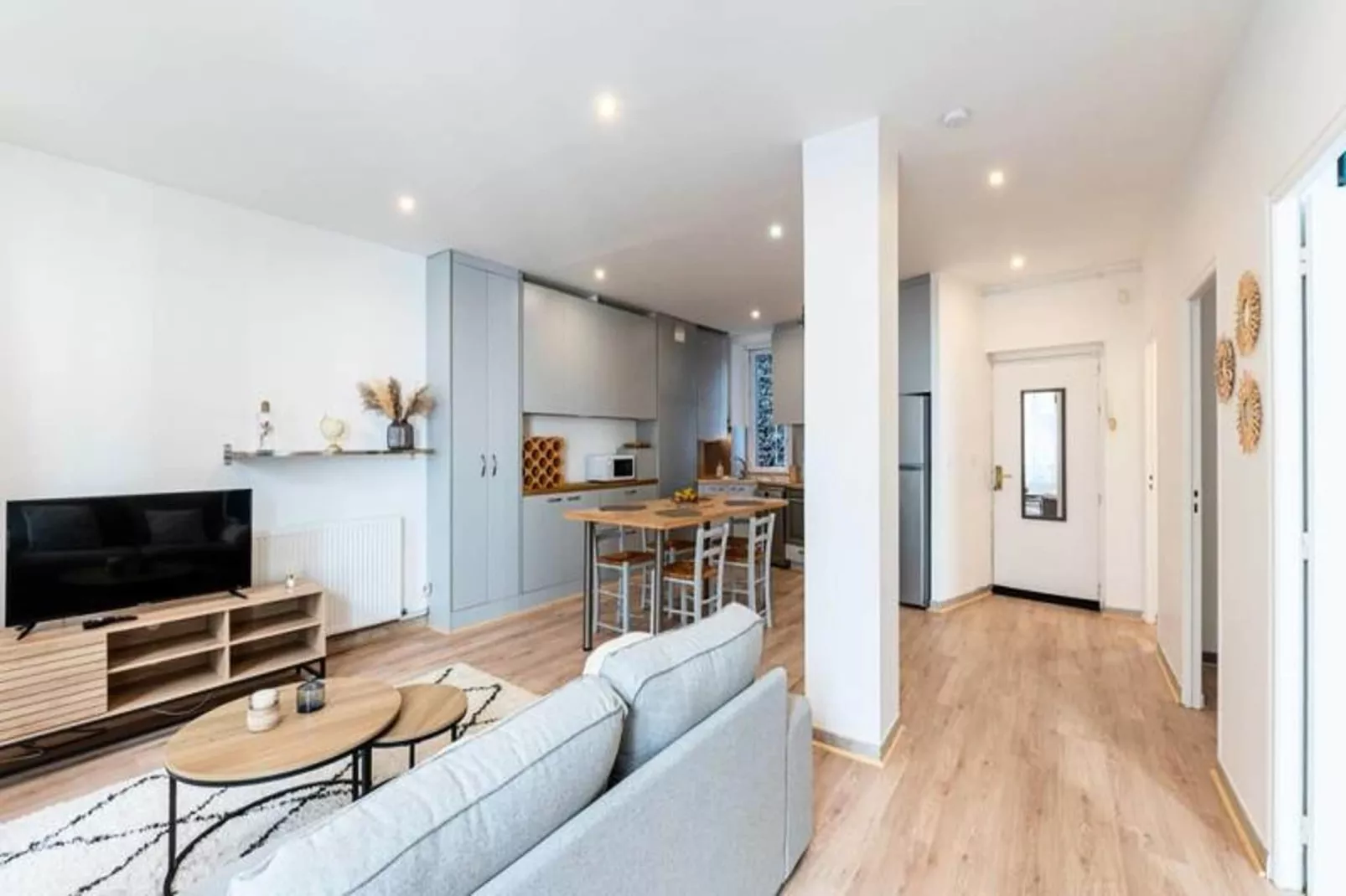 | La Gare Aux 400 Couverts 🚅 | Gare, Gem, Tramway-Woonkamer