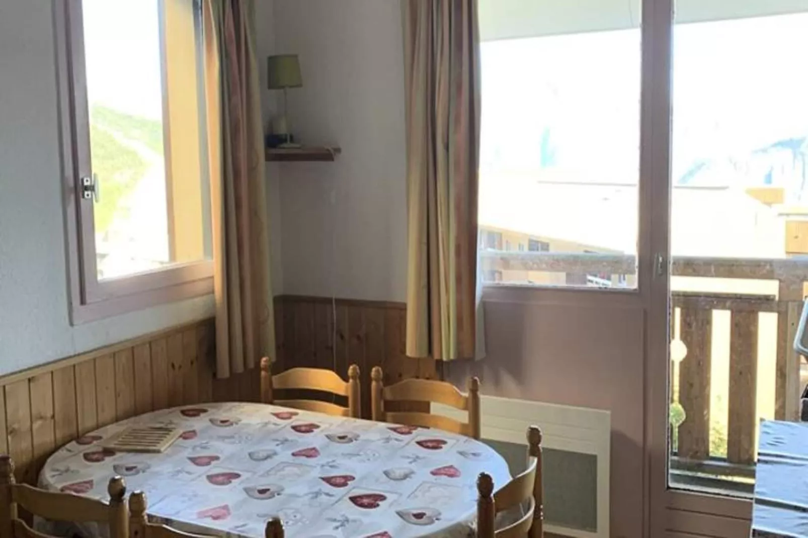 Résidence Balcons D'huez-Eetkamer