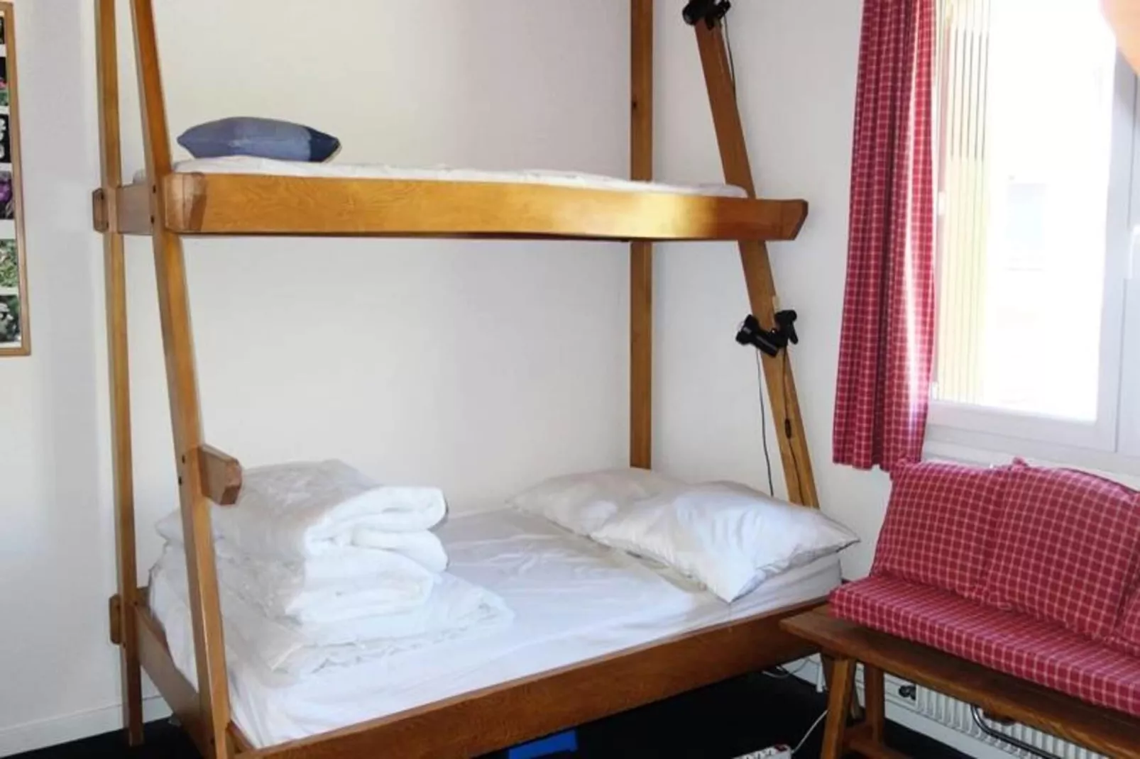 Résidence Choucas-Buitenkant zomer