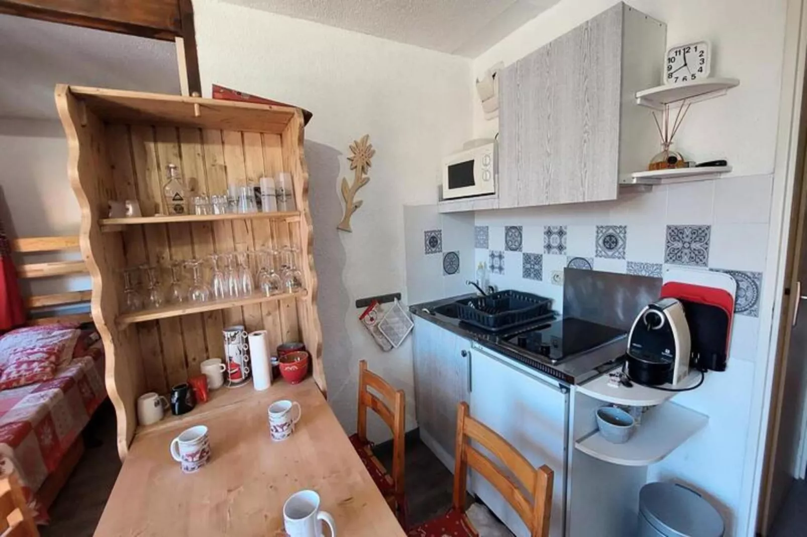 Résidence PlÉiades-Eetkamer