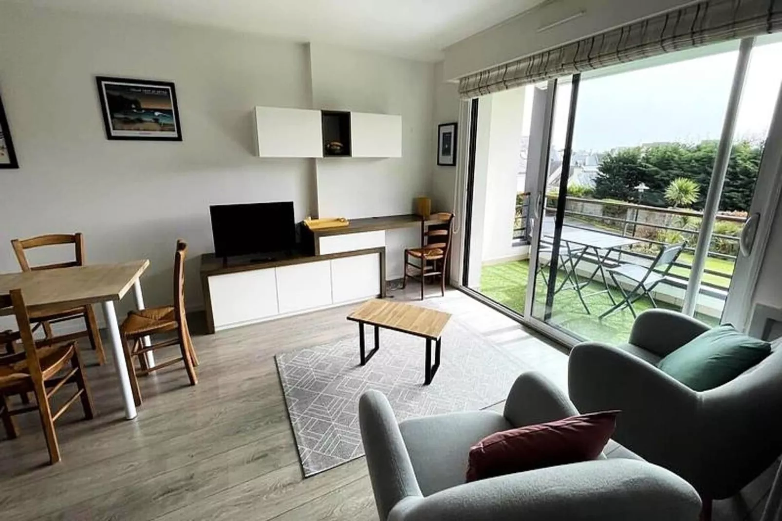 Résidence Bel Appartement En R&eacute;sidence Centre Ville  Avec Parking Class&eacute; 3*-Woonkamer