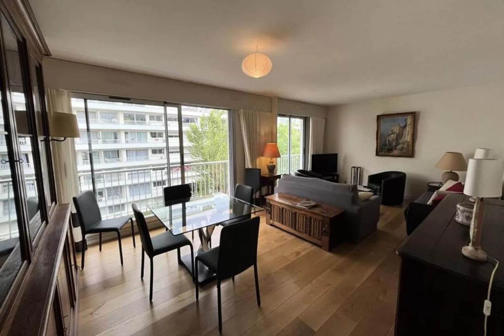 Superbe Appartement Avec Balcon, Garage, 3ch, &agrave; 5min De La Plage-Eetkamer
