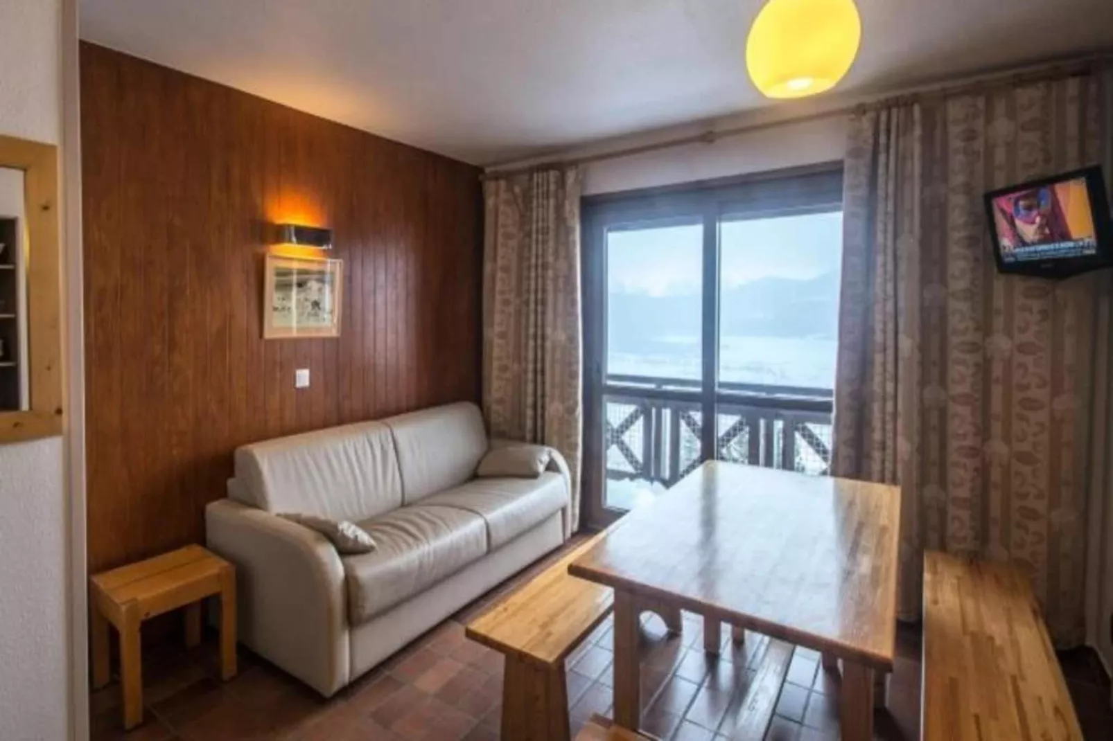 VVF Résidence Les Angles Pyrénées-Buitenkant zomer