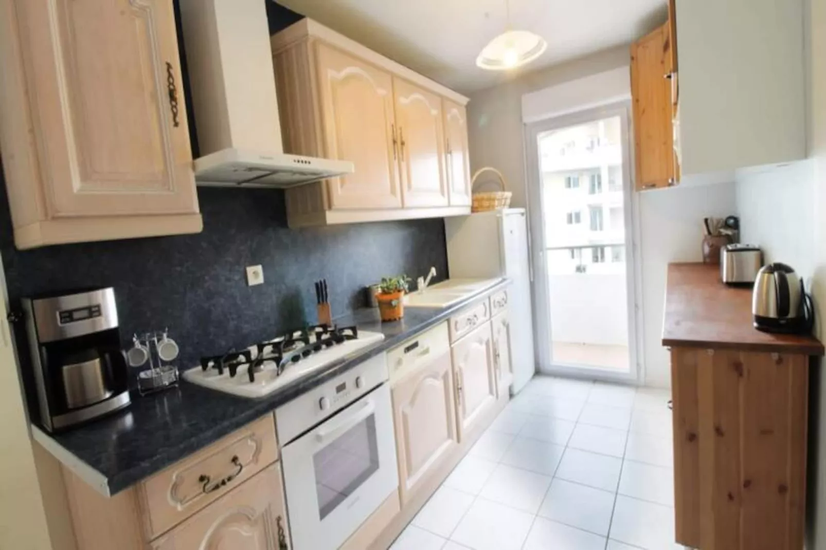 Confortable T3 Au Pied Du Ch&acirc;teau De Chamb&eacute;ry !-Image-tags.