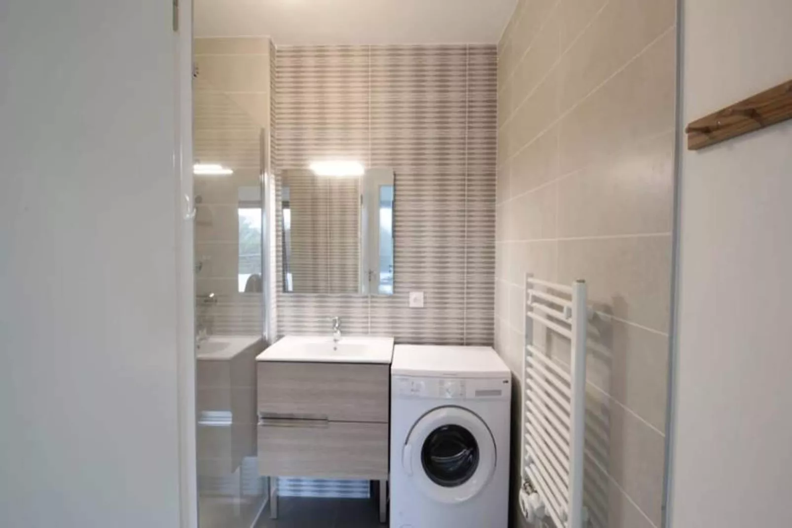 T2 Tout Neuf Entre Lac Et Centre-ville-Badkamer