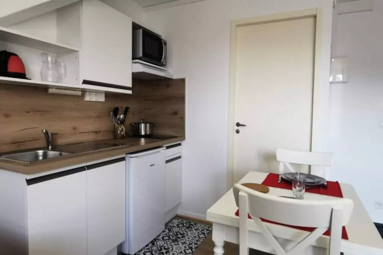 Studio 2 Pers. Avec Acc&egrave;s Piscine Et Sauna-Image-tags.