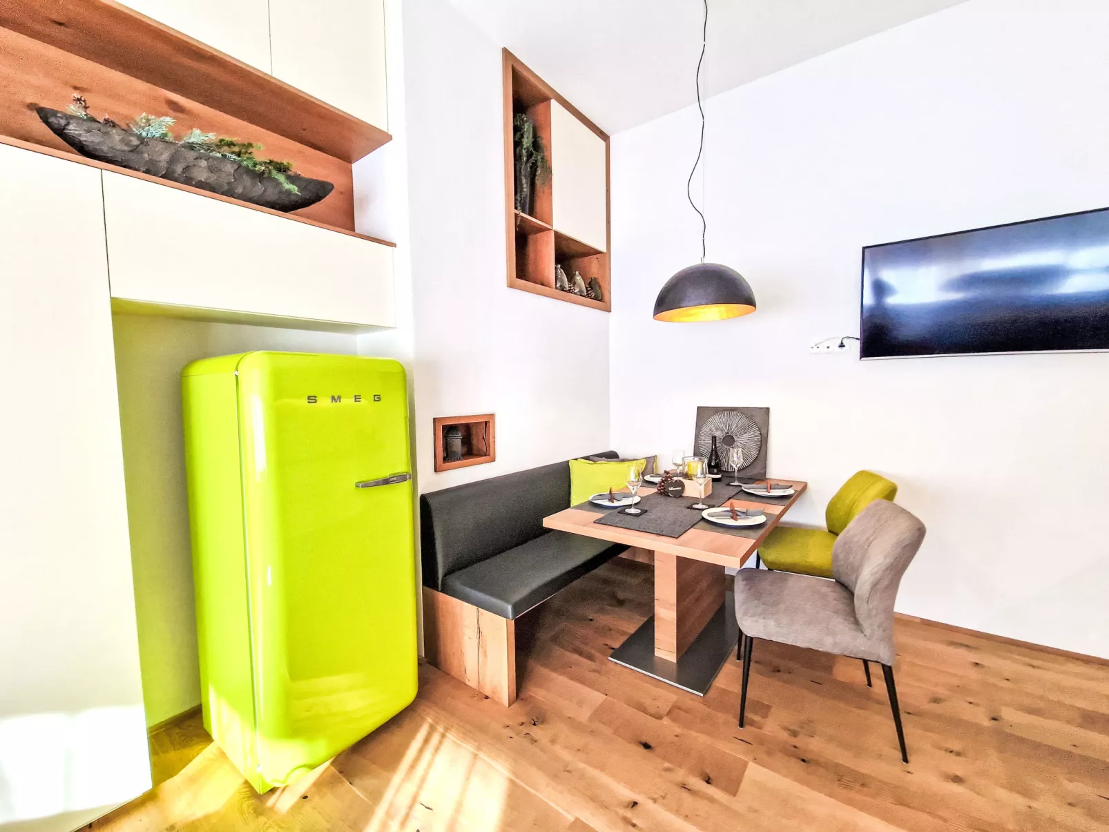 The Rock Design-Binnen