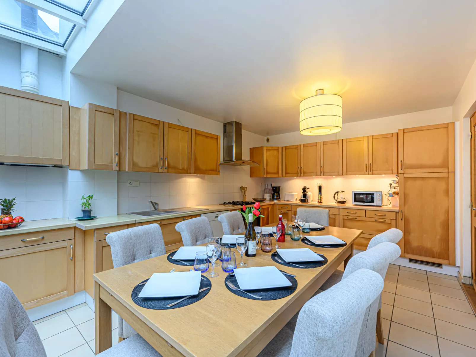 Les Néréïdes-Binnen