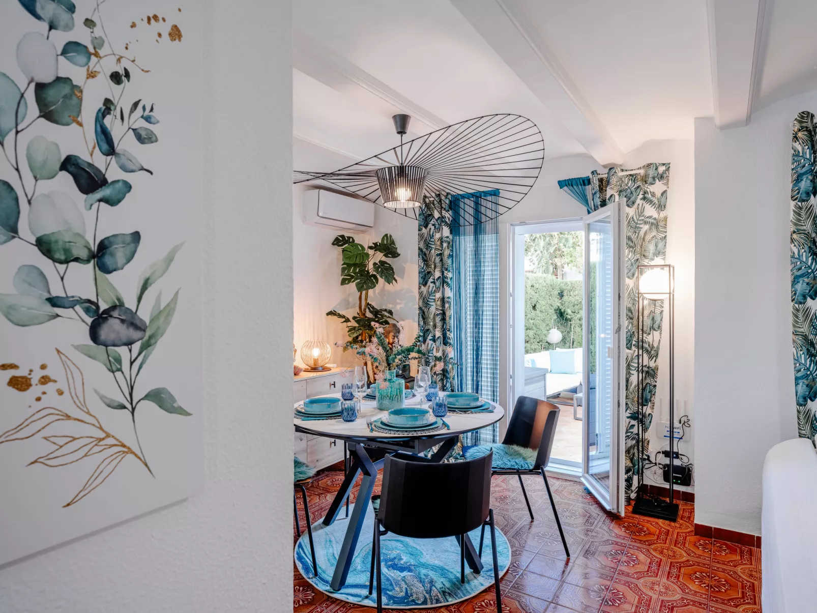 Residencia La Perla-Binnen