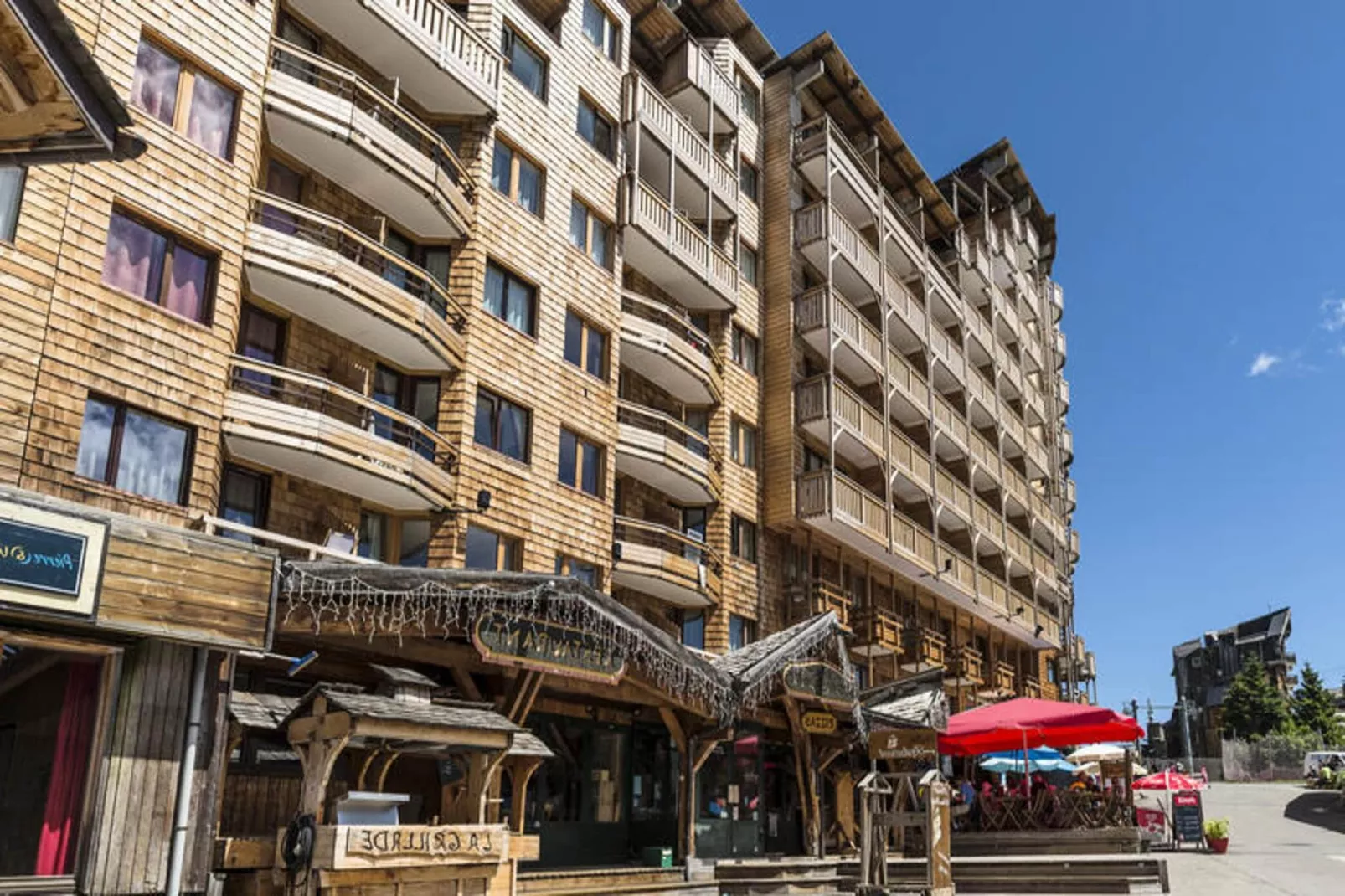 Résidence Les Fontaines Blanches - maeva Home-Buitenkant zomer