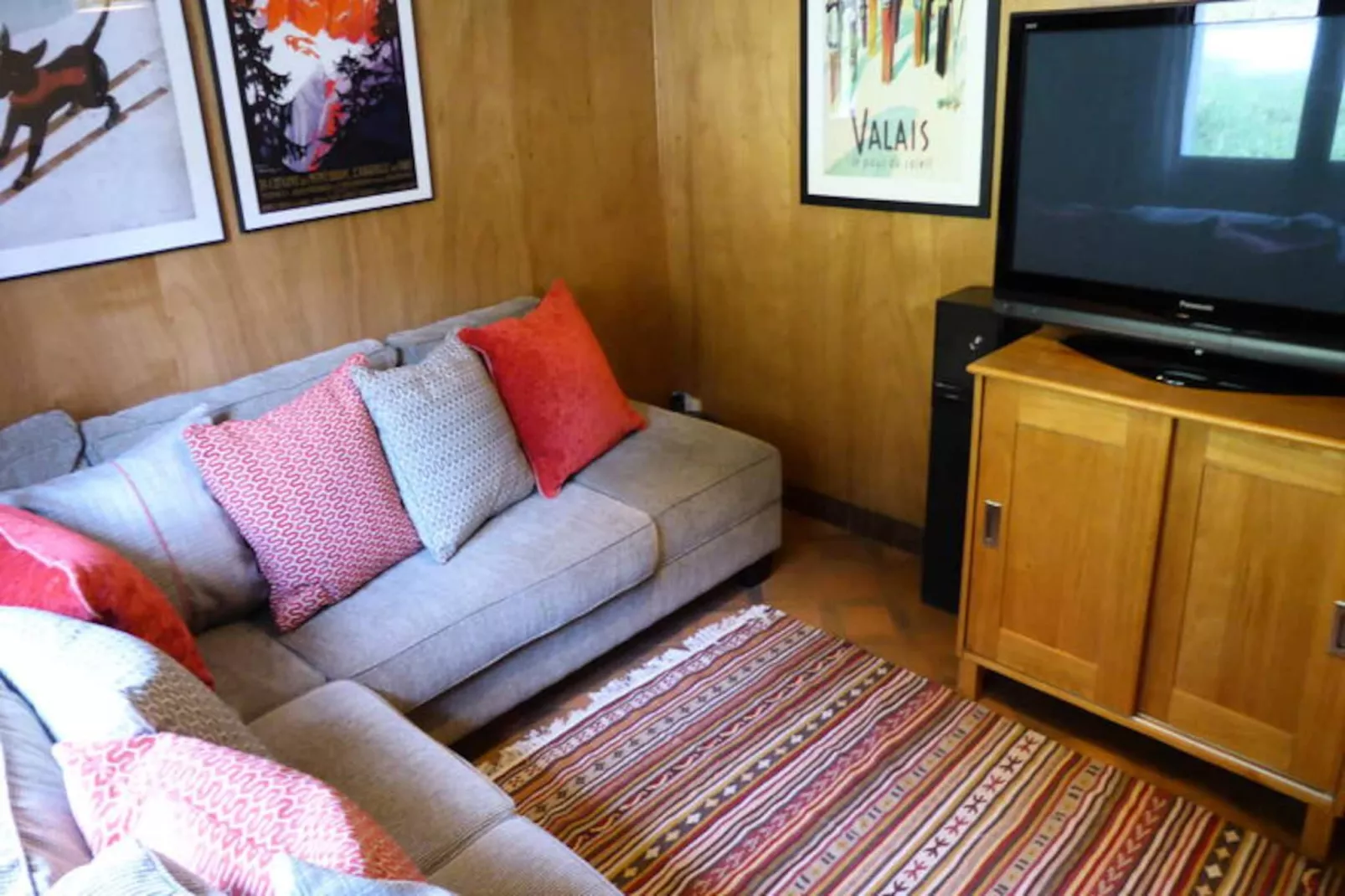 Chalet Buchan-Image-tags.