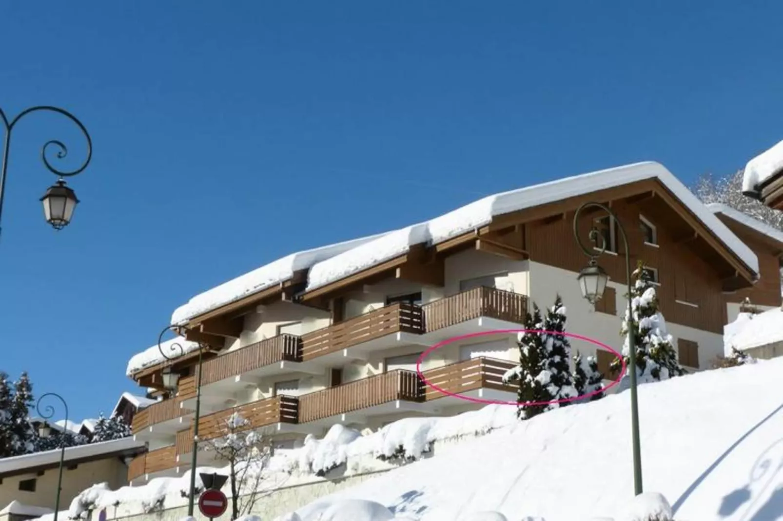 Résidence Crystal-Buitenkant zomer