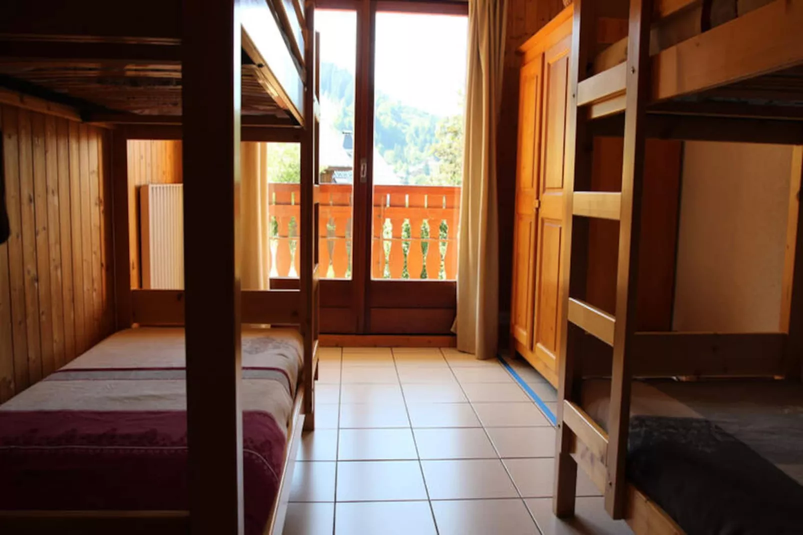 Appartements à Les Carroz-d'Arâches-Image-tags.