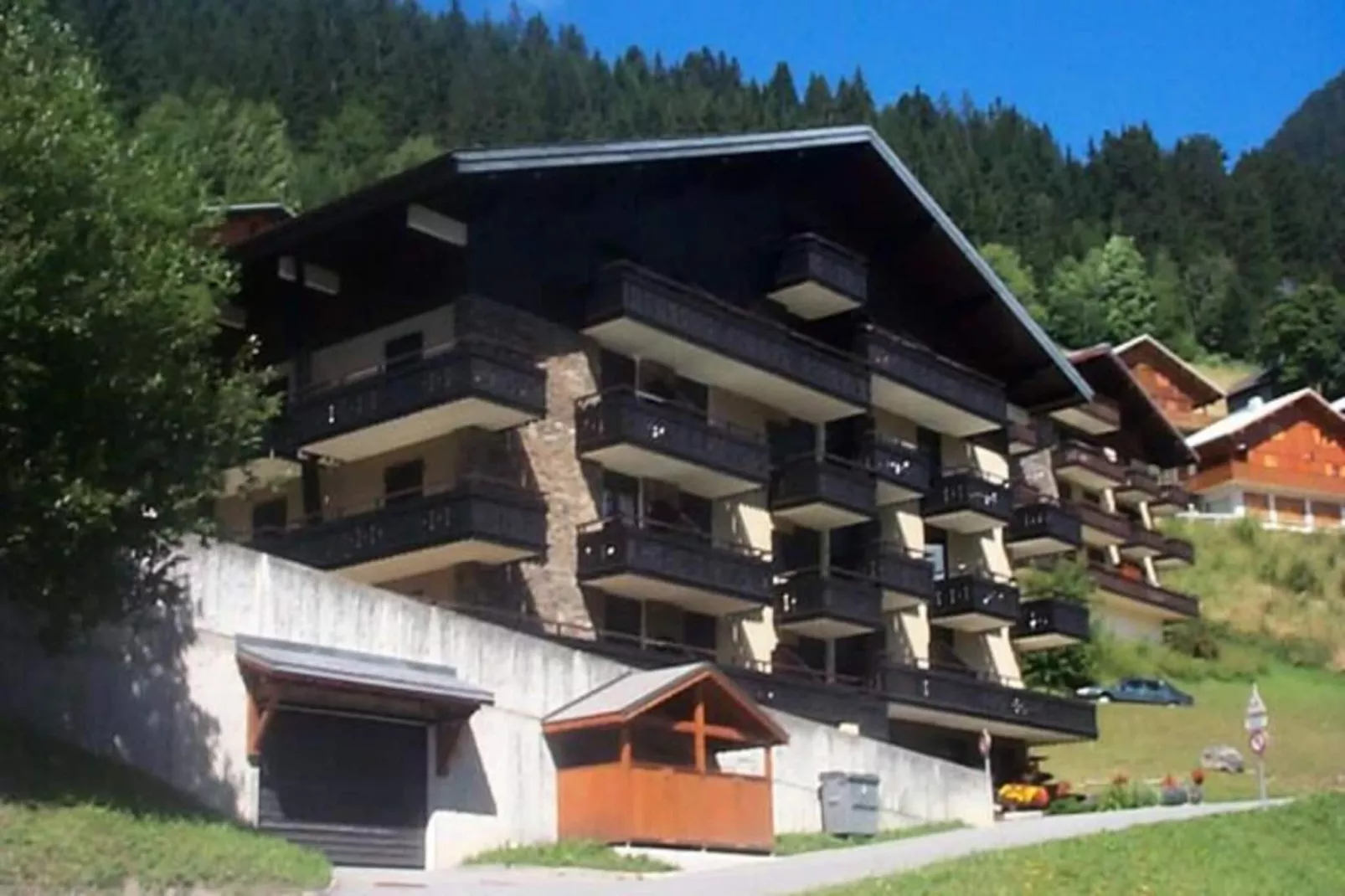 Résidence Le Yeti-Buitenkant zomer