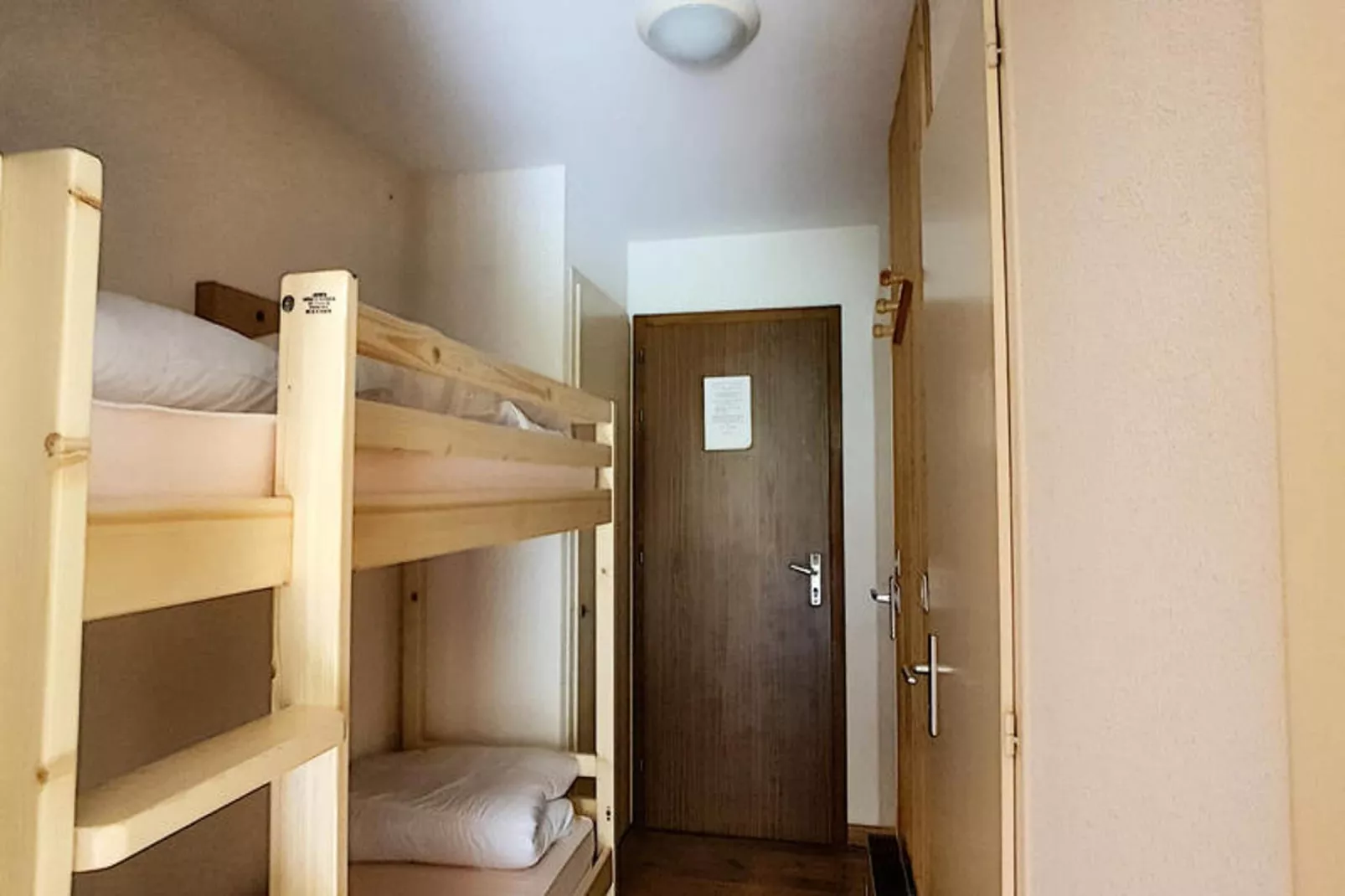 Studio à Saint Jean d'Aulps-Slaapkamer