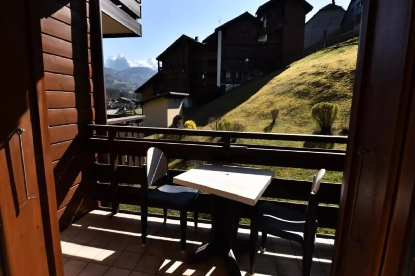 Résidence Ourson I-Buitenkant zomer