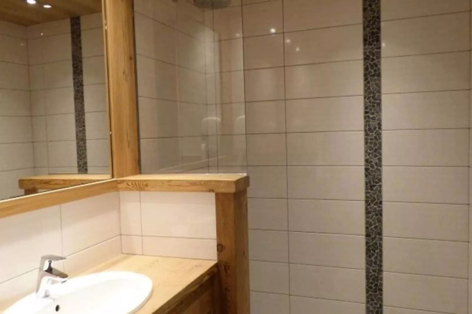 Chalet Rayjeanne-Buitenkant zomer