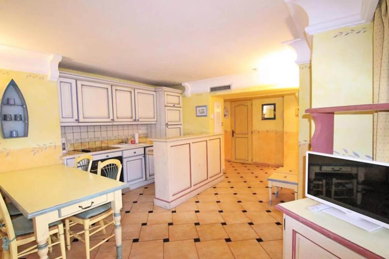 Résidence Port Marine-Eetkamer