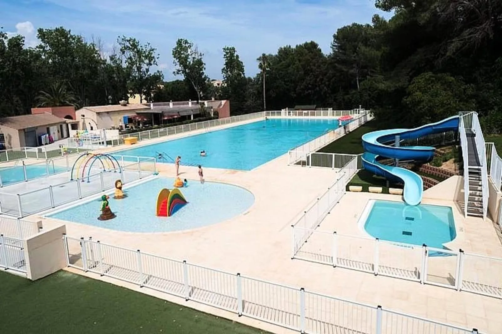 Résidence Cap Vert-Zwembad