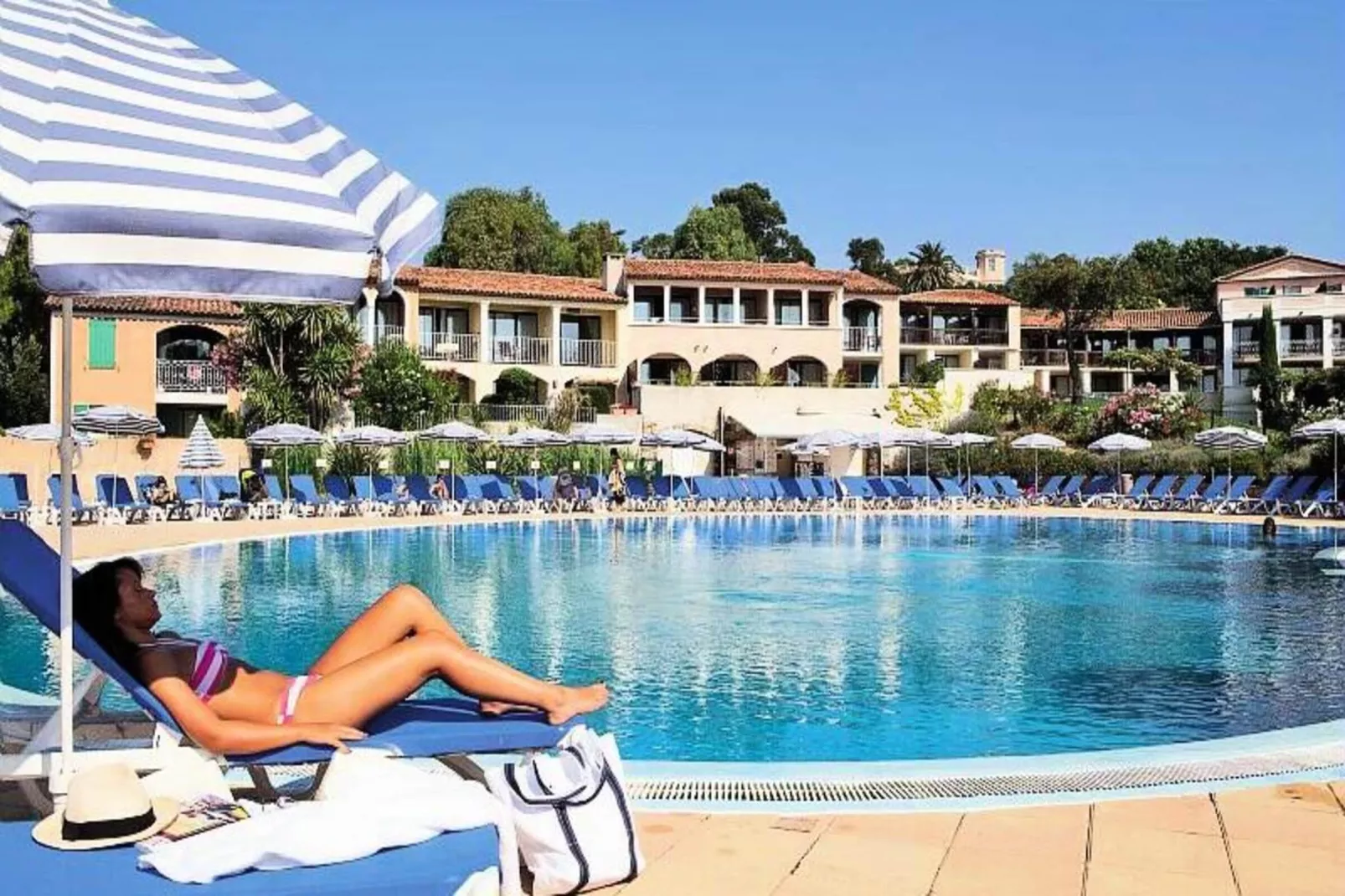 Résidence Les Parcs de Grimaud - maeva Home-Zwembad