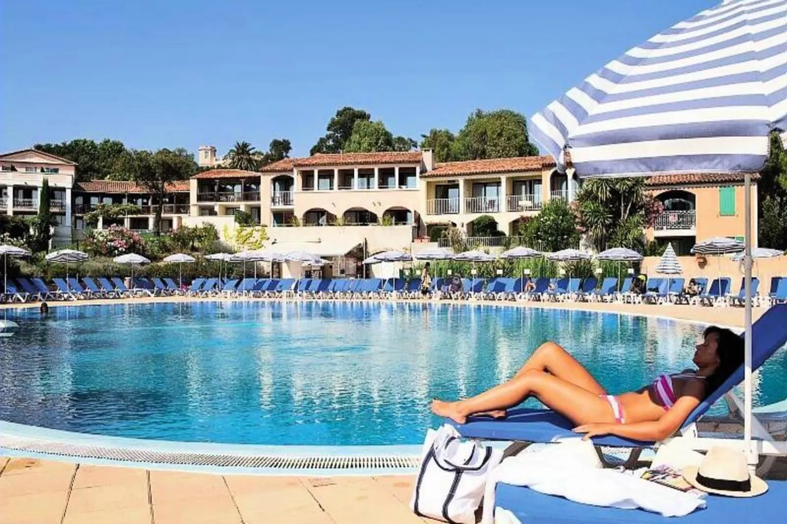 Résidence Les Parcs de Grimaud - maeva Home-Buitenkant zomer