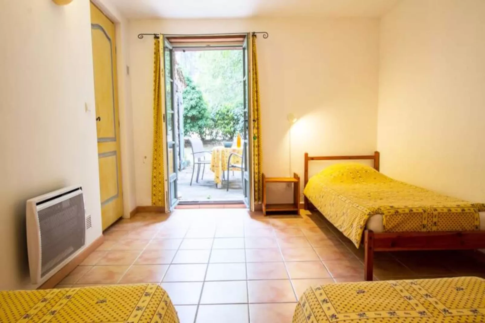 Le Jas, Mas De Charme, Piscine Partag&eacute;e , Nature, Calme, 6 Ha En Provence-Image-tags.