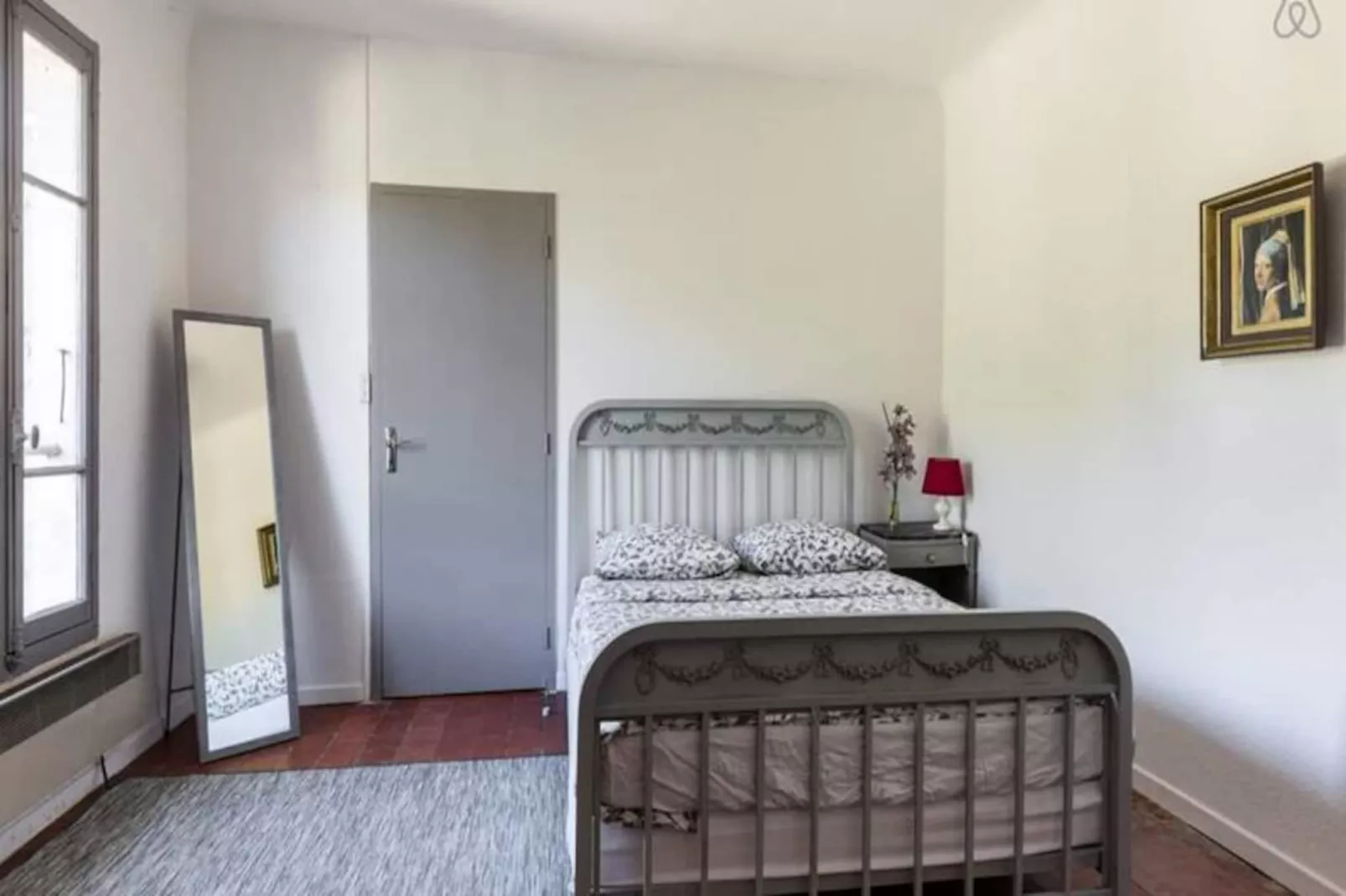 Coin De Paradis Sous Le Ch&acirc;teau Des &eacute;v&ecirc;ques-Image-tags.