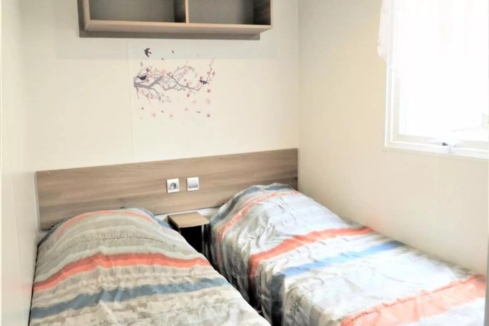 Mobil-home 6 pers. avec accès piscine et complexe aquatique-Buitenkant zomer