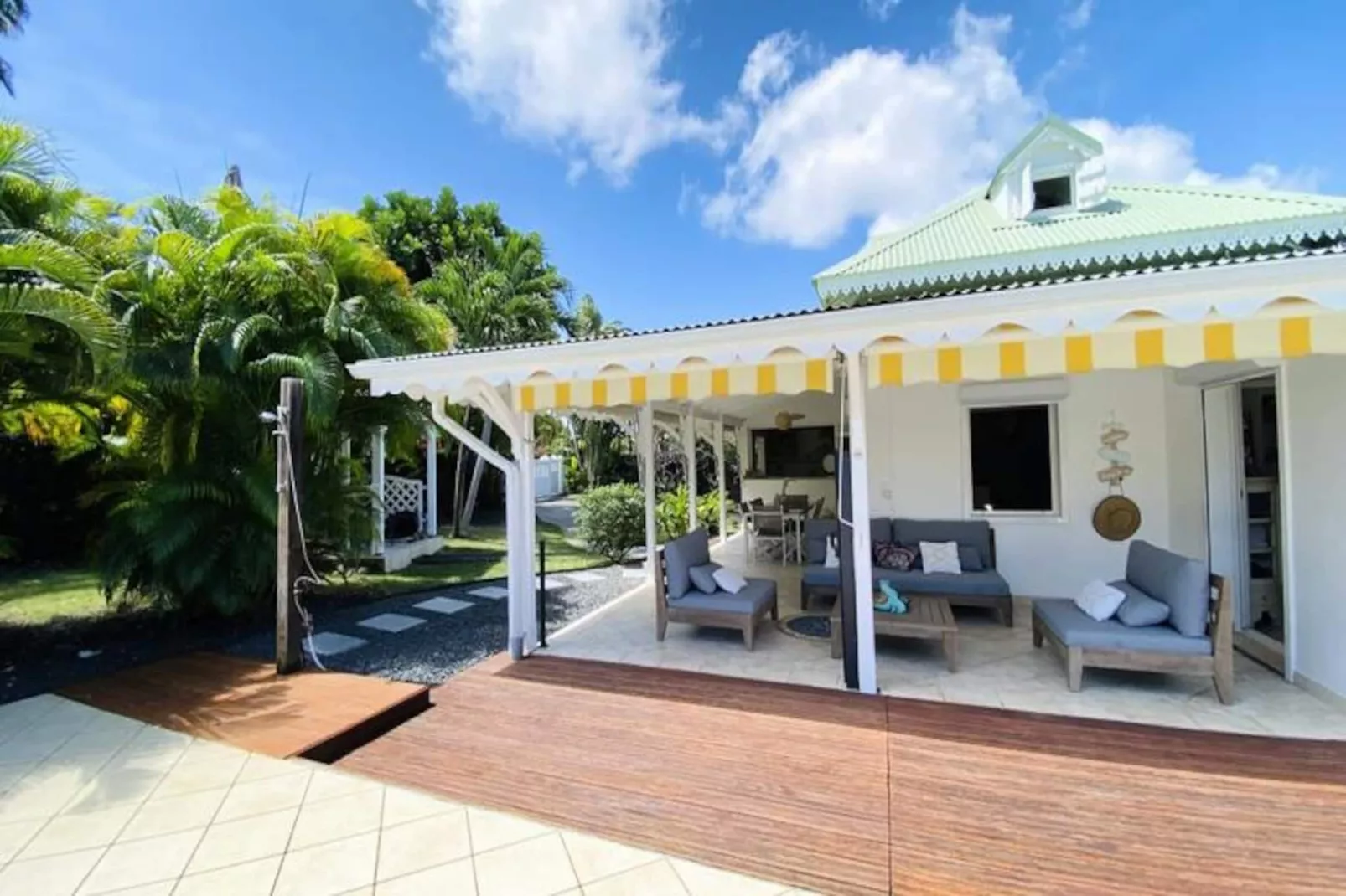 Villa Charlotte-Image-tags.