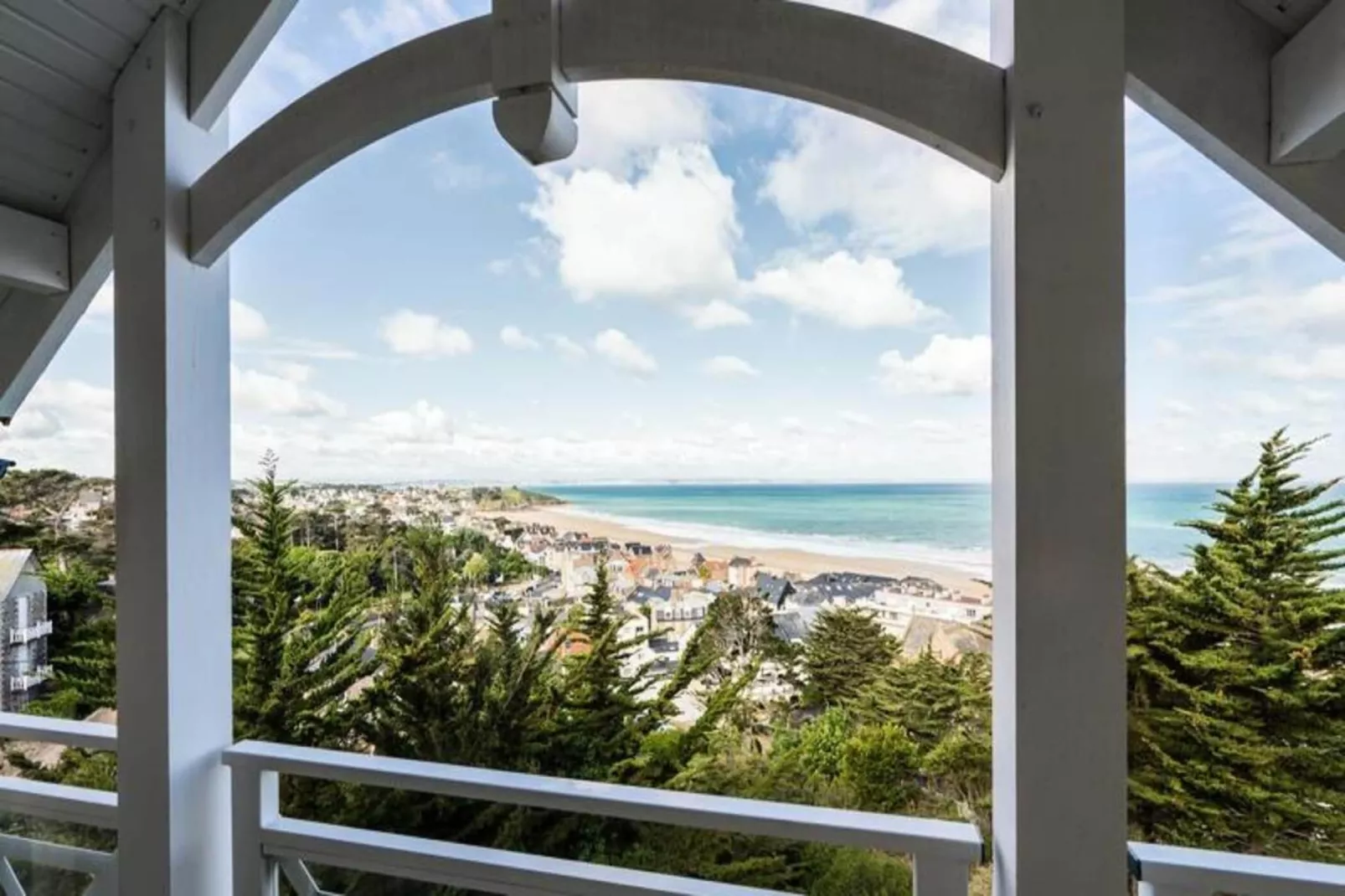 Résidence Les Villas du Spa****-Buitenkant zomer