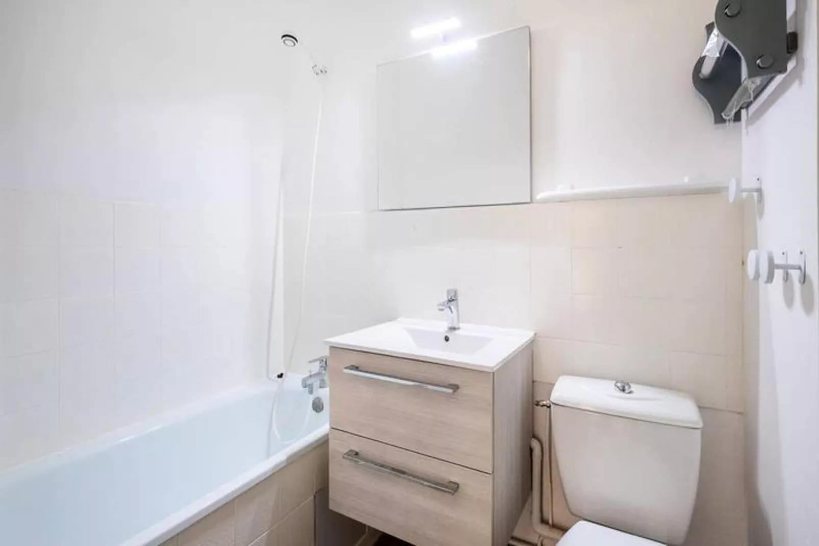 Résidence "le Saint Pierre", N11-Badkamer